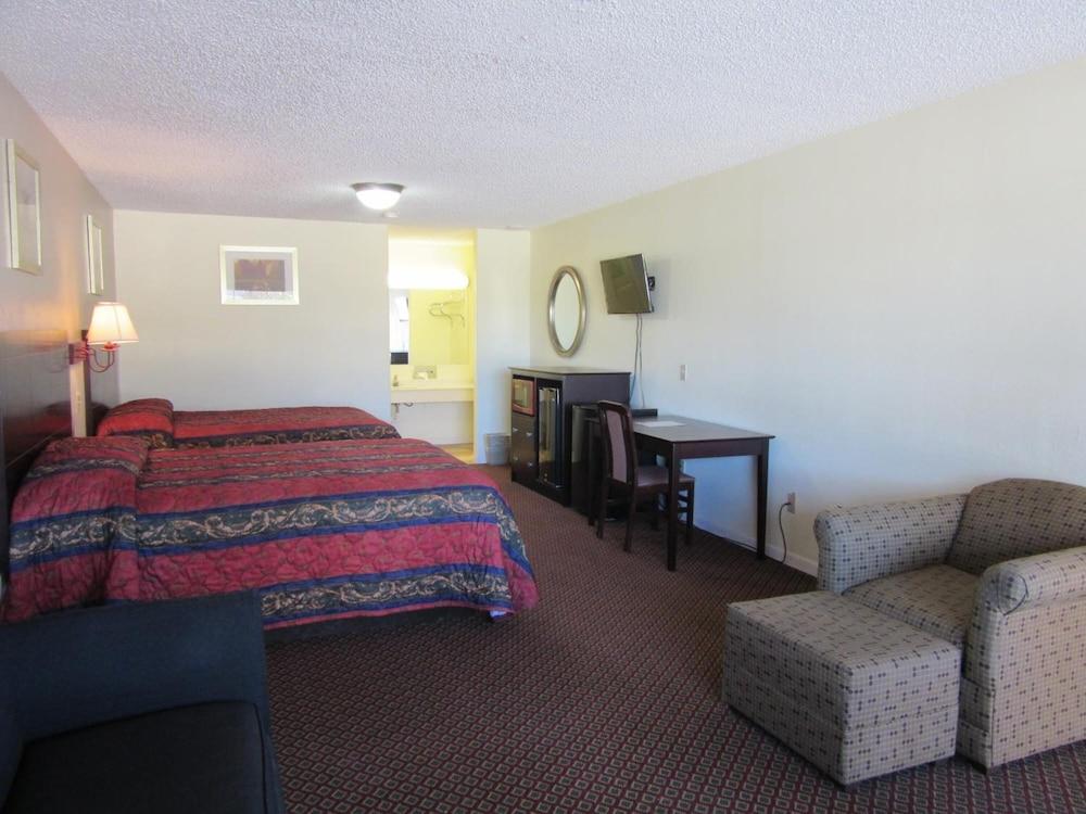 Motel Royal Of 2*